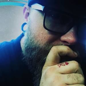 Meet your Posher, Tye